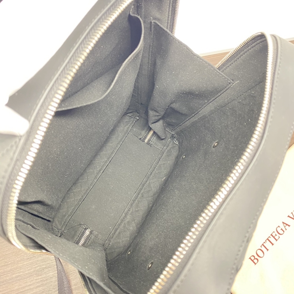 ボッテガヴェネタバッグ着用イメージ